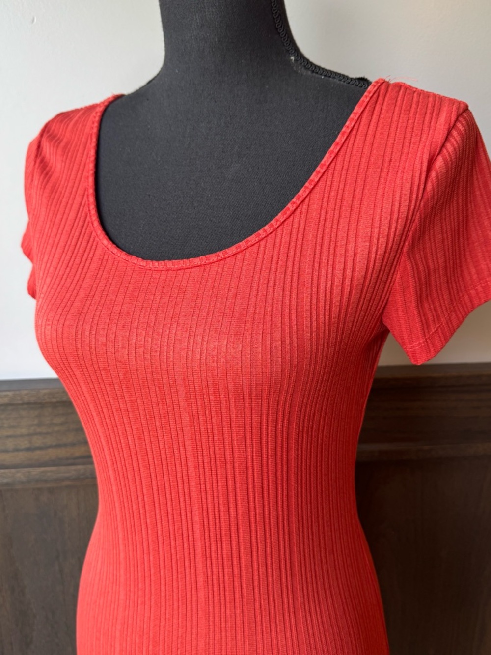 Absolutely Love It orange Ribbed Scoop Neck Short Sleeve Bodycon Dress L NWOT - Picture 2 of 7
